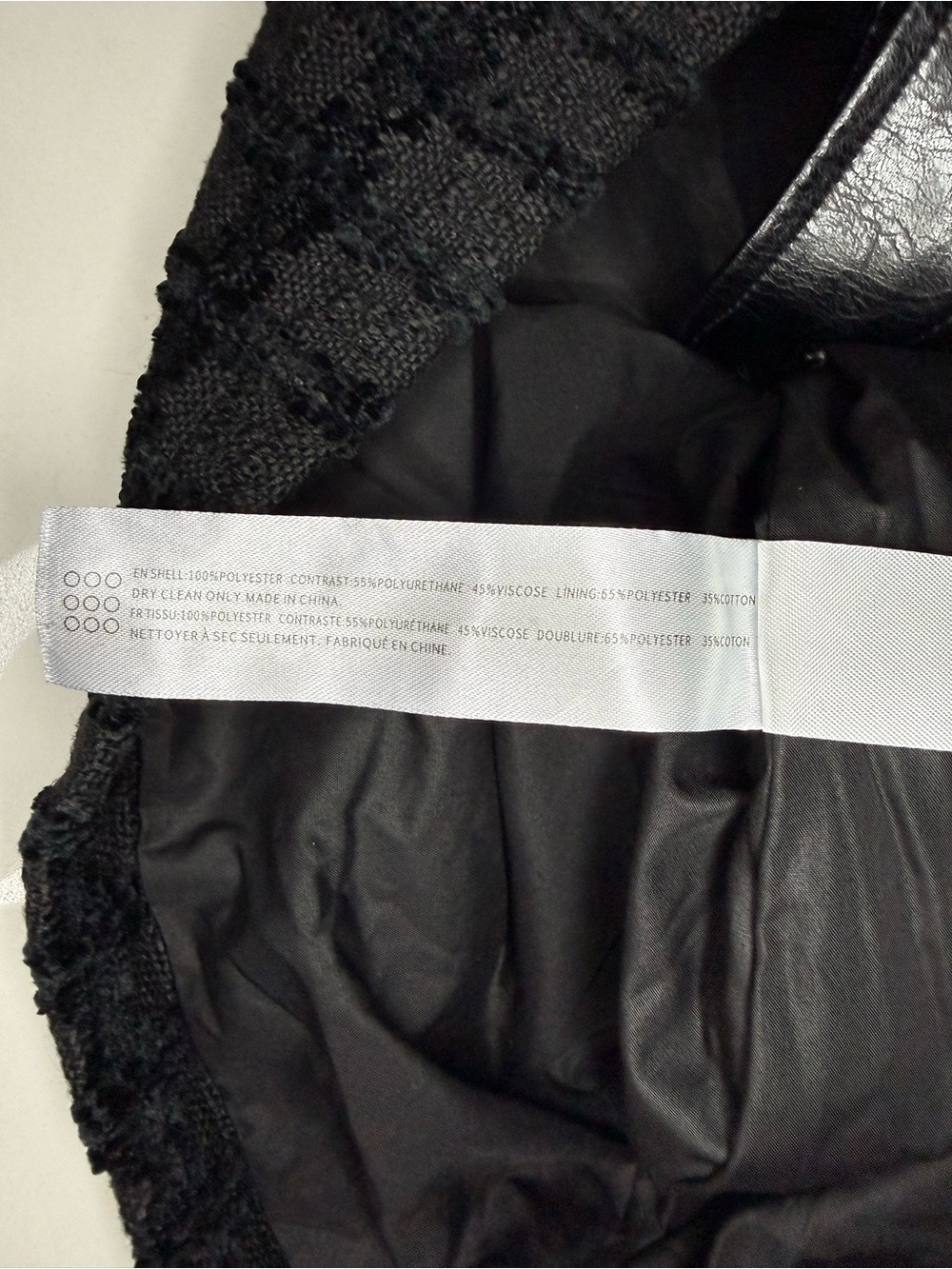 Y2K En Saison Black Mini Skirt with Faux Leather Trim - Picture 6 of 6